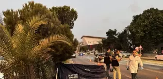 Motosiklet Çarpması sonucu Yaya Hayatını Kaybetti, Sürücü Yaralandı
