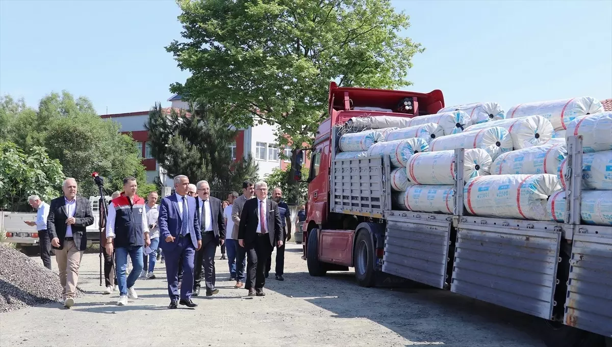 Samsun'da Çiftçilere Sera Naylonu Desteği