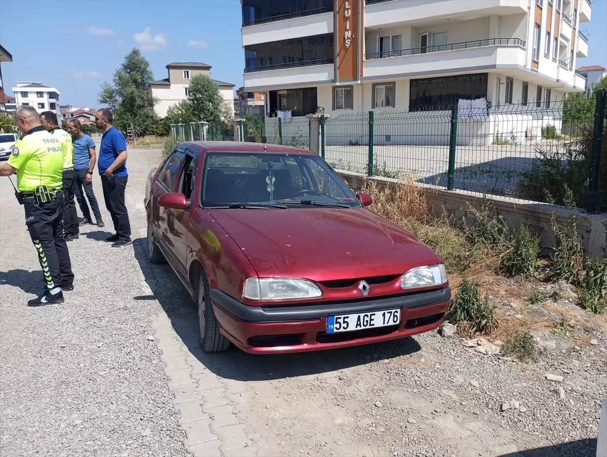 Otomobilin Çarptığı Öğrenci Hastaneye Kaldırıldı