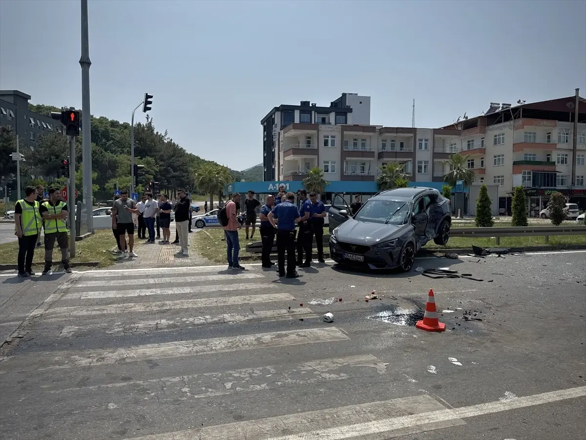 Samsun'da Trafik Kazası: 6 Yaralı
