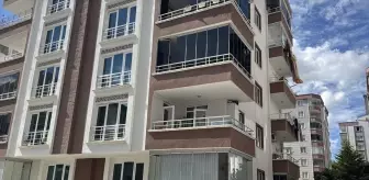 Perde Takarken 3. Kattan Düşen Genç Kız Yaralandı