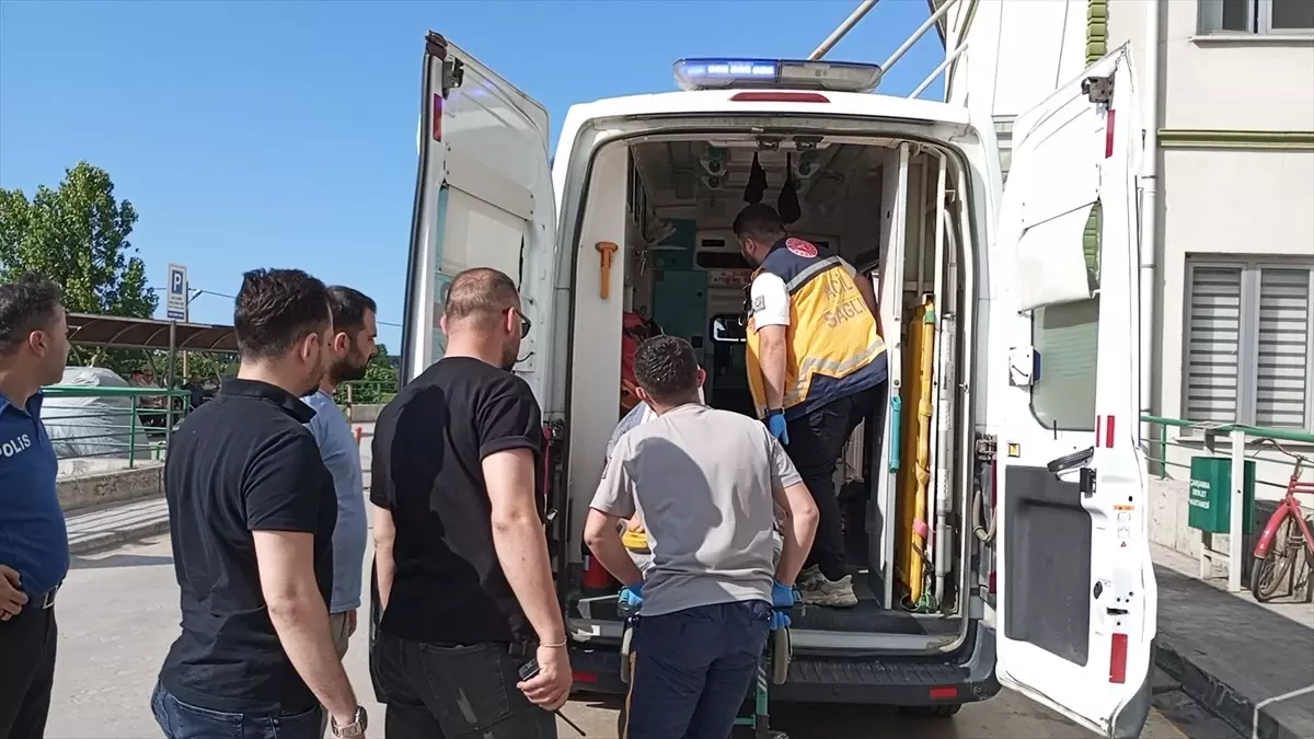 Firari Hırsızlık Hükümlüsü Hastanede Kaçmaya Çalışırken Vuruldu