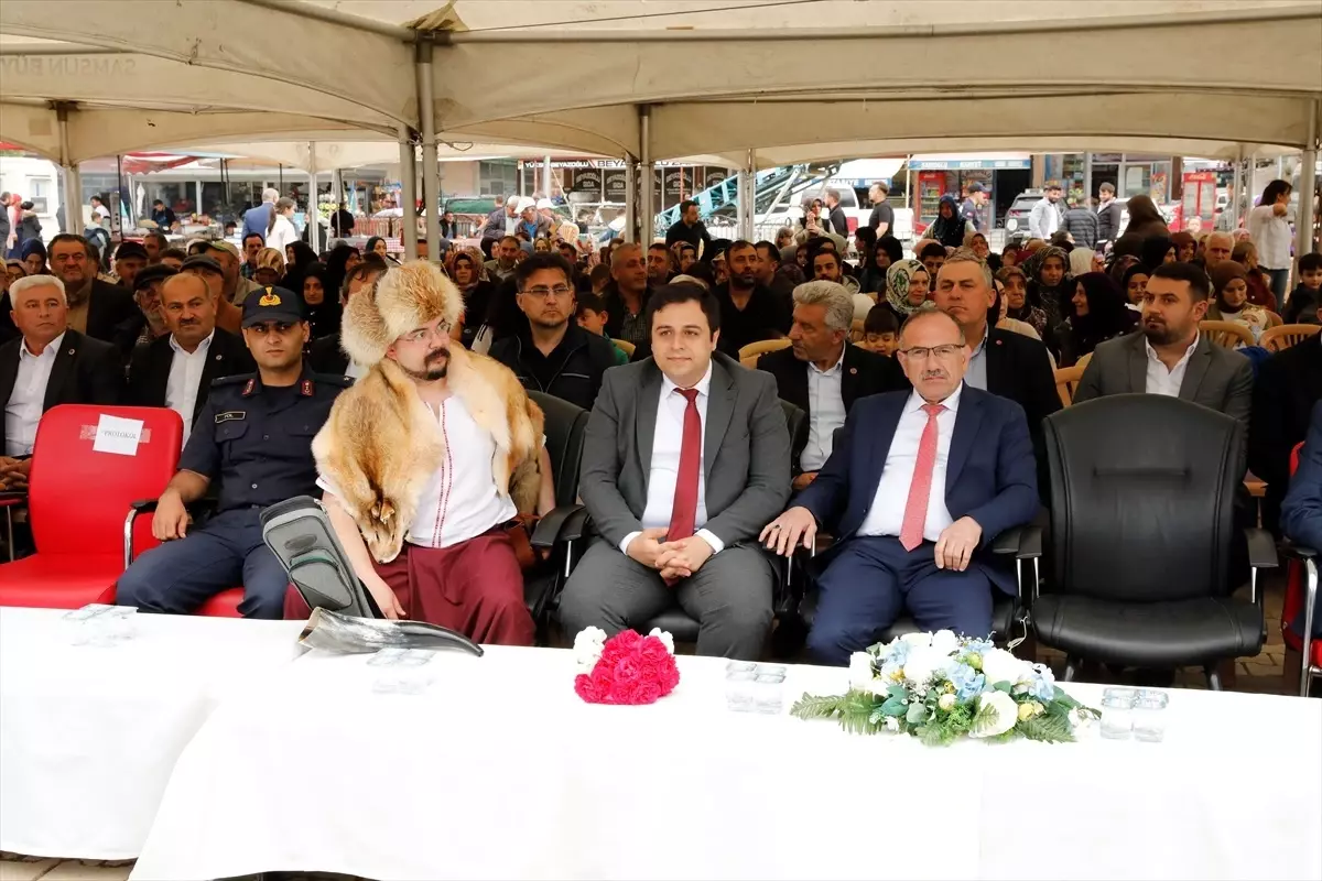 Ayvacık'ta Porsuk Bey'i Anma ve 35. Kuruluş Yıl Dönümü Şenliği Düzenlendi