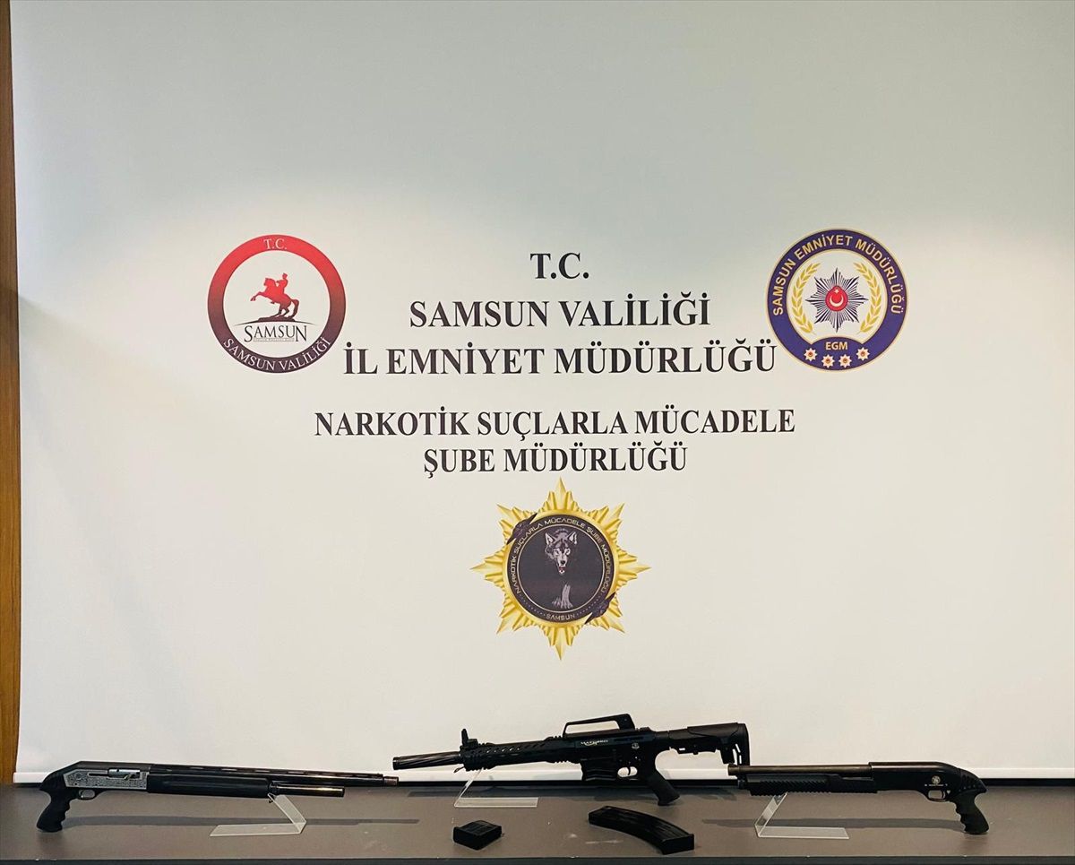 Samsun'da Ruhsatsız Silah ve Uyuşturucu Operasyonu: 3 Gözaltı