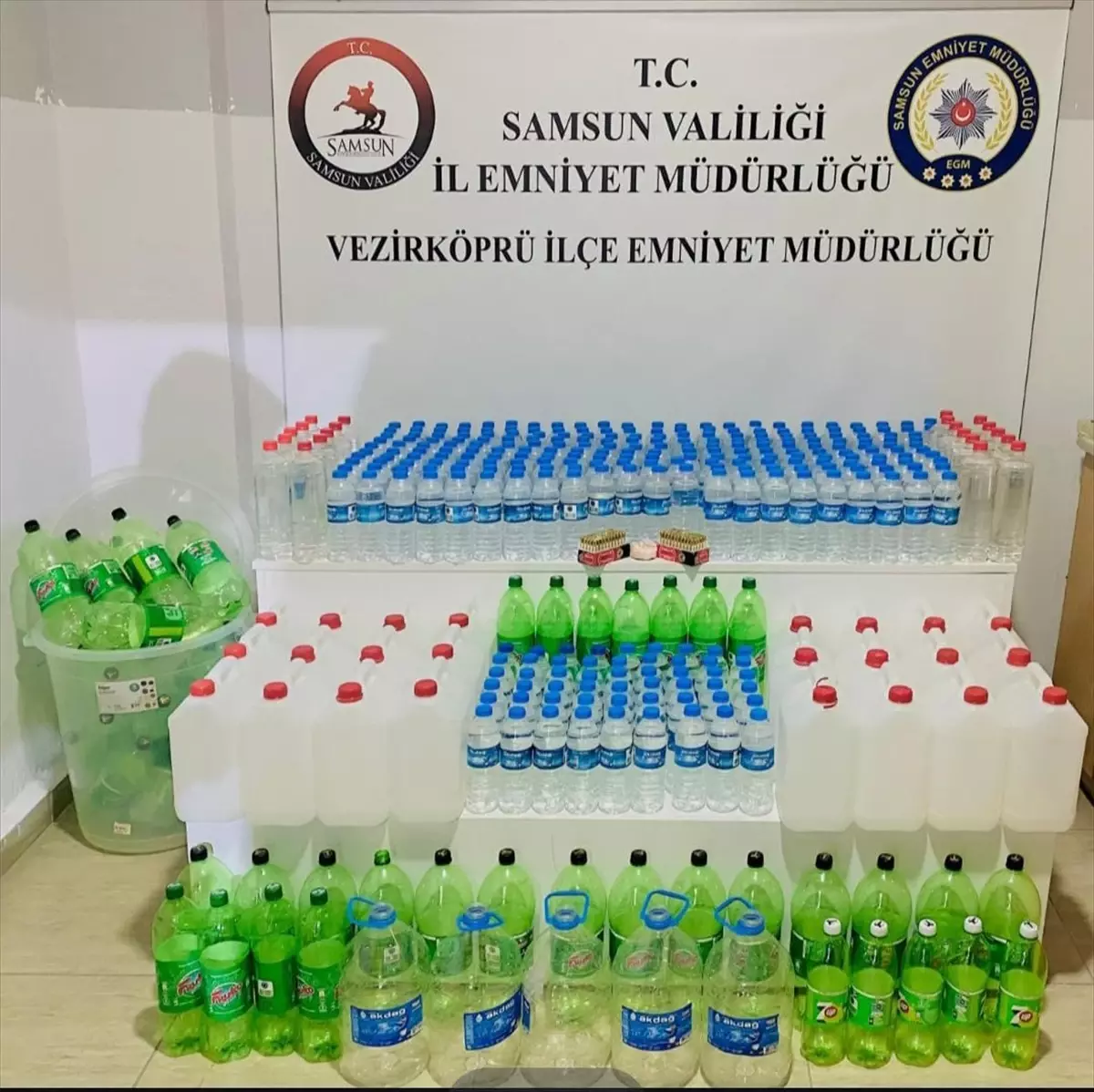 Samsun'da Sahte İçki Operasyonu: 159 Litre Etil Alkol Ele Geçirildi