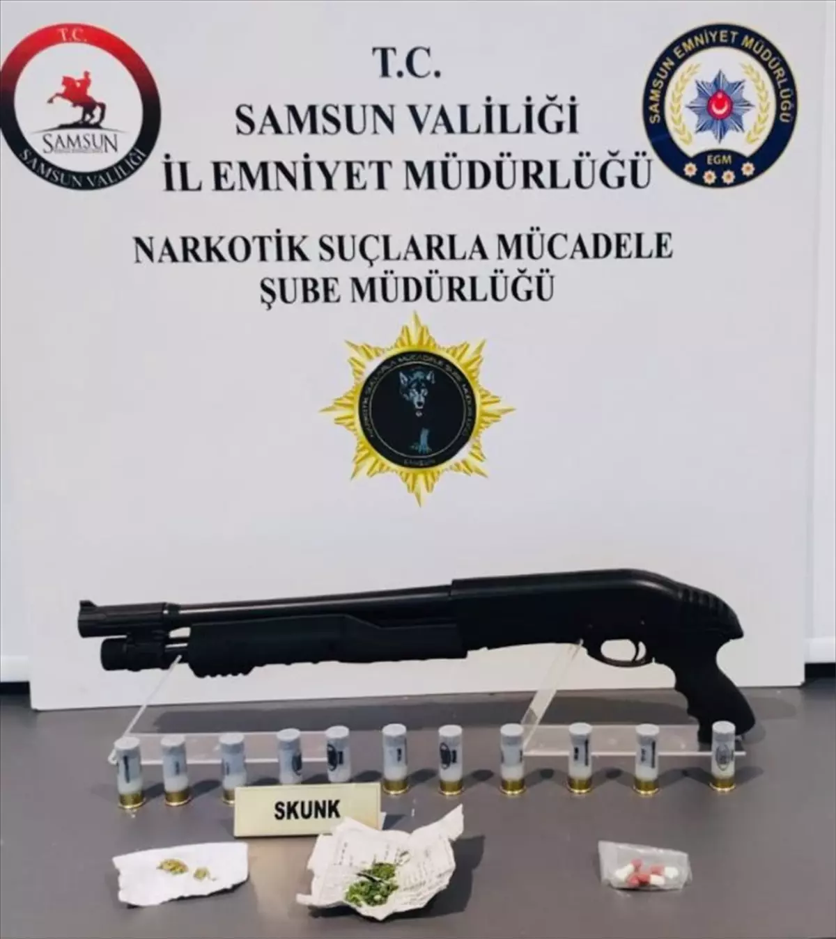 Samsun'da Silah ve Uyuşturucu Operasyonu: 3 Gözaltı
