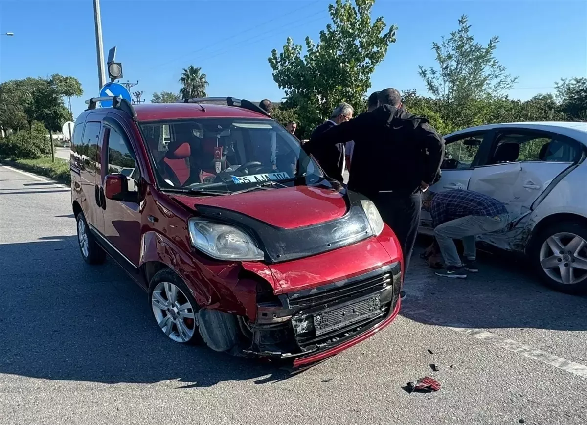 Samsun'da Trafik Kazası: 4 Yaralı
