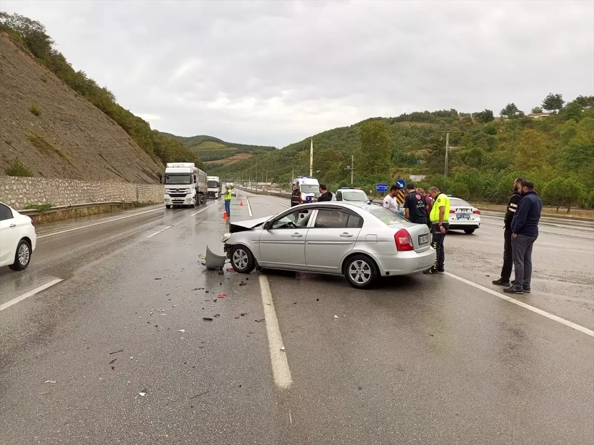 Samsun'da Trafik Kazası: 2 Yaralı