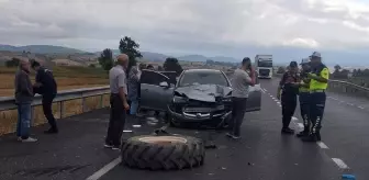 Samsun'da Traktör ve Otomobil Çarpıştı: 4 Yaralı