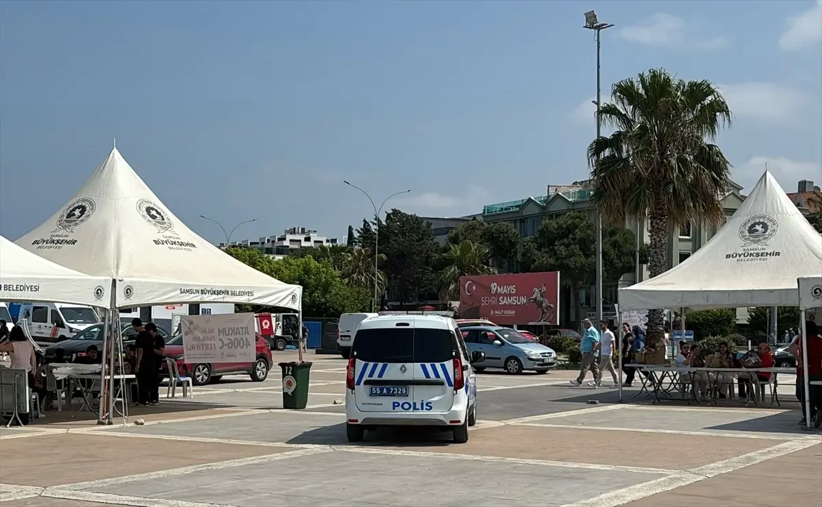 Atakum'da Pankart Düşmesi Sonucu 5 Öğrenci Yaralandı