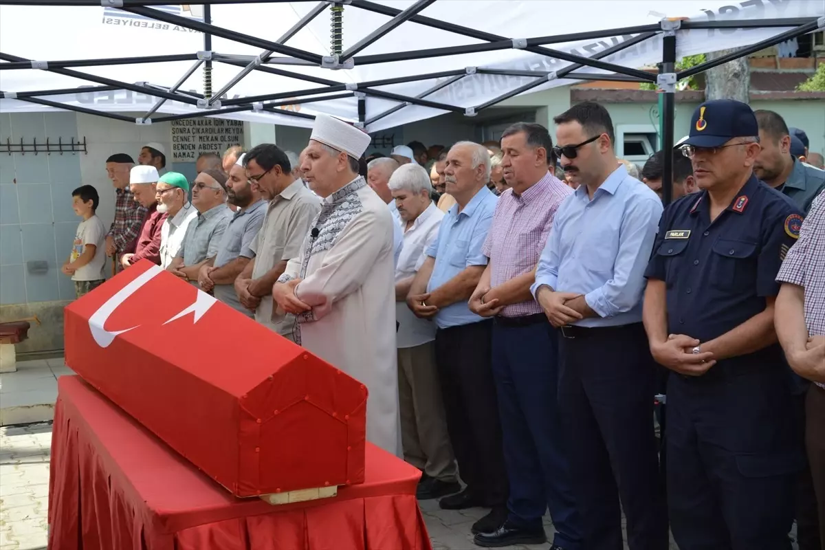 Kıbrıs Gazisi Ömer Cam Son Yolculuğuna Uğurlandı