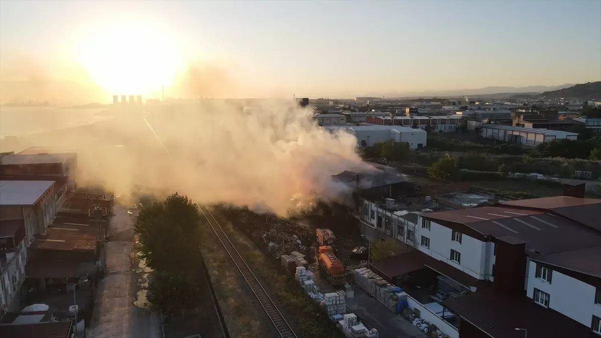 Samsun Tekkeköy'deki Kereste Fabrikası Yangını Kontrol Altına Alındı