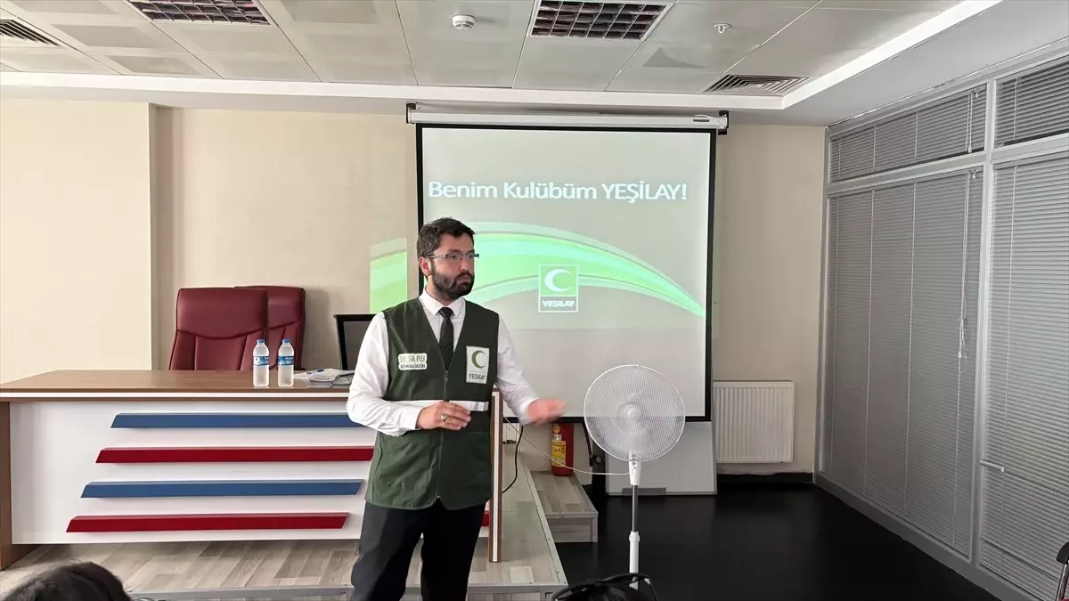 Yeşilay'dan Sporculara Bağımlılıkla Mücadele Eğitimi