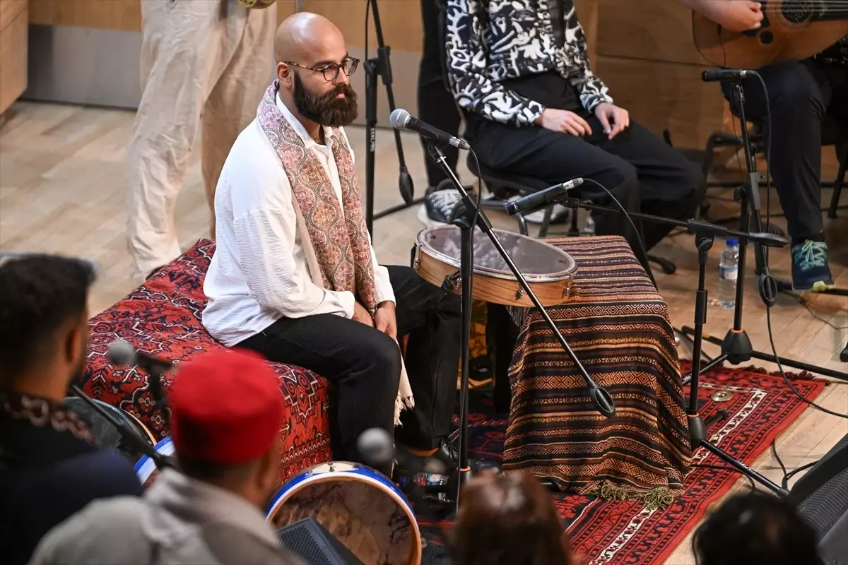 Abdullah Kaymak, Afro-Arap İlahileriyle Müzi Severlerle Buluştu