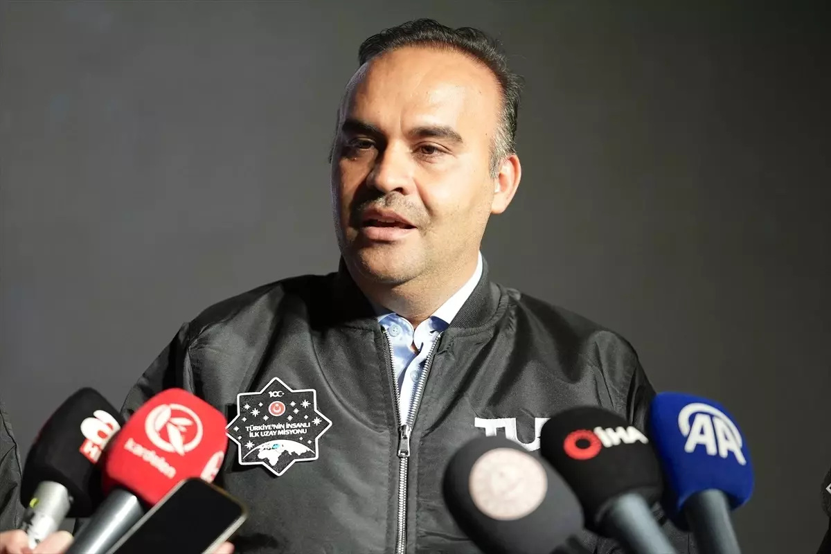 Türkiye, 2027'de Ay'a Bayrağını Taşıyacak