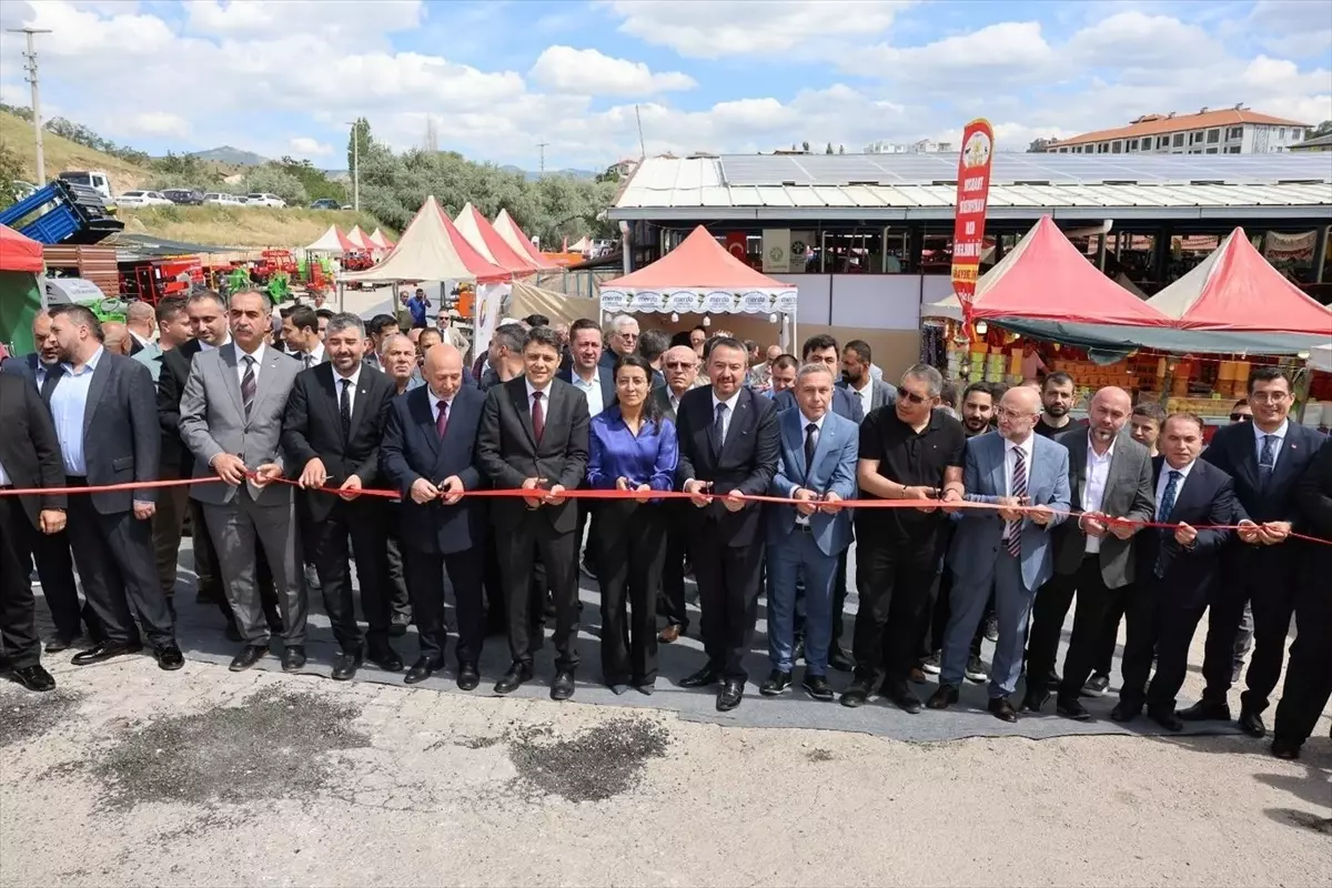 Sandıklı'da Tarım, Hayvancılık ve Seracılık Fuarı Açıldı