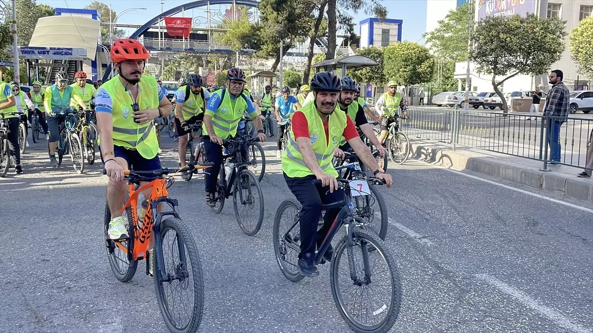 Şanlıurfa'da 12. Yeşilay Bisiklet Turu Düzenlendi