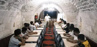 Şanlıurfa'da Uyuşturucu Bağımlısı 74 Genç Hayata Döndü
