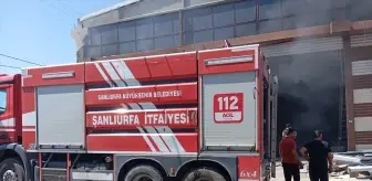 Şanlıurfa'daki Boya Fabrikasında Yangın Çıktı