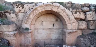 Şanlıurfa'da Tarihi Anıt Mezar Kalıntısı Kayıt Altına Alındı