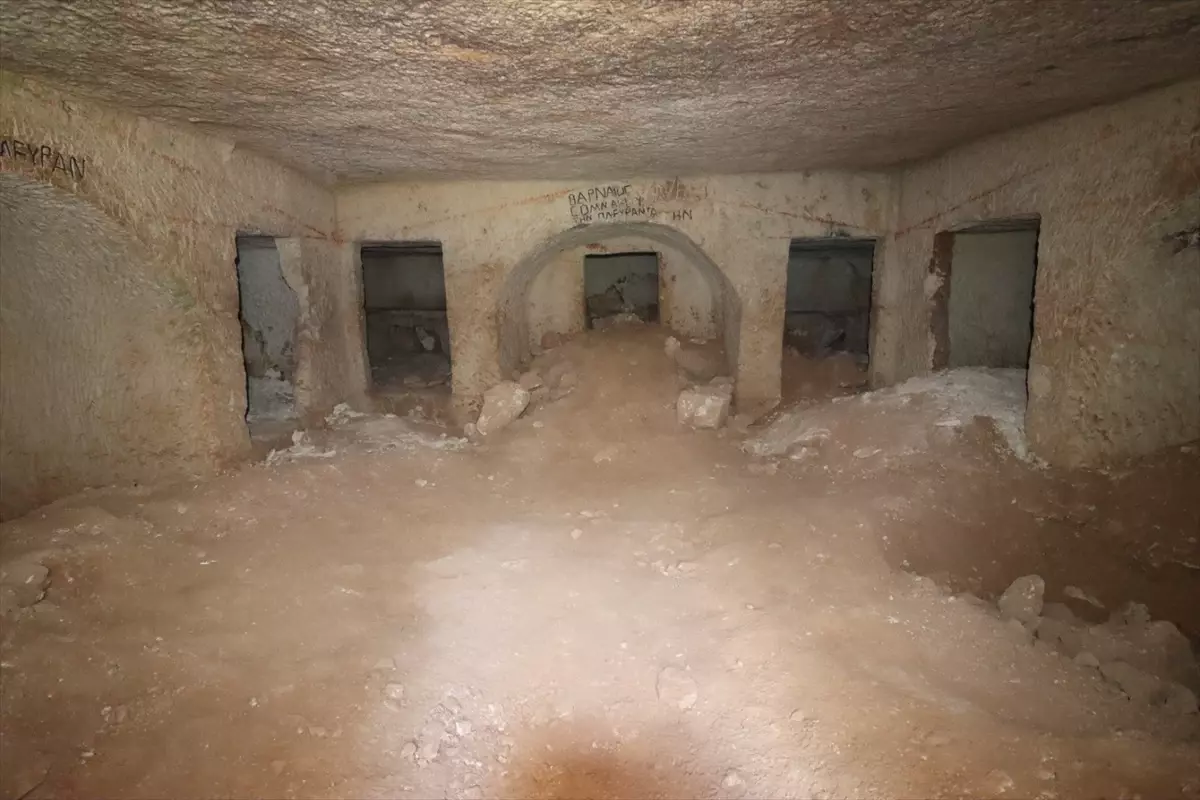 Şanlıurfa'da Kaya Mezarı Envantere Kaydedildi