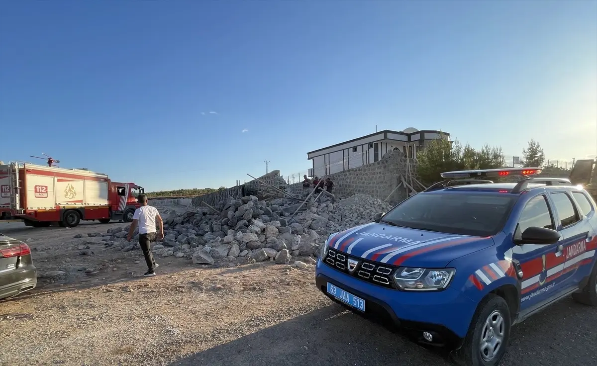 Şanlıurfa'da İstinat Duvarı Çöktü, 4 İşçi Yaralandı