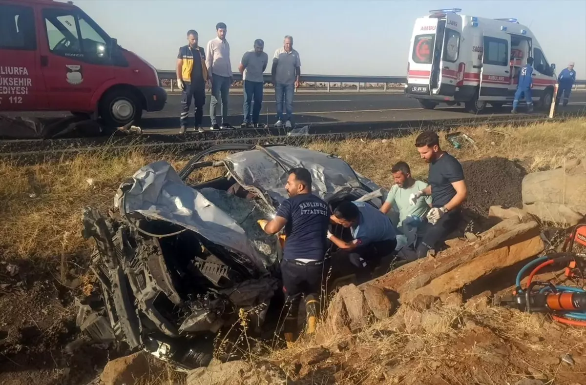 Şanlıurfa'da Trafik Kazası: 2 Ölü, 3 Yaralı