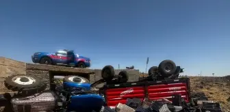 Siverek'te Devrilen Traktörde Sürücü Yaralandı