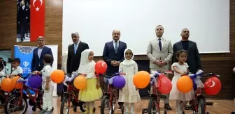 Kur'an Kursu Öğrencilerine Bisiklet Dağıtıldı