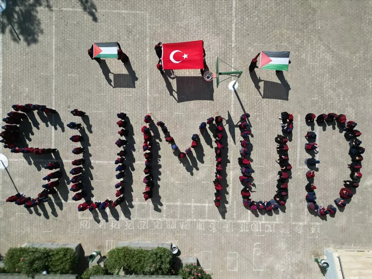 Siverek'teki Lise Öğrencilerinden Gazze'ye Destek Koreografisi