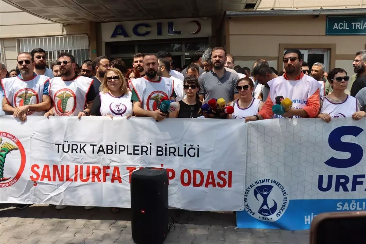 Şanlıurfa'da Hastanede Bıçaklı Saldırı: Sağlık Çalışanları Tepki Gösterdi