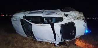 Siverek'te Otomobil Şarampole Devrildi: 3 Yaralı