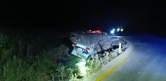 Şanlıurfa'da Şarampole Devrilen Otomobilde 3 Yaralı