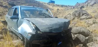 Şanlıurfa'da Şarampole Devrilen Araçta 4 Yaralı