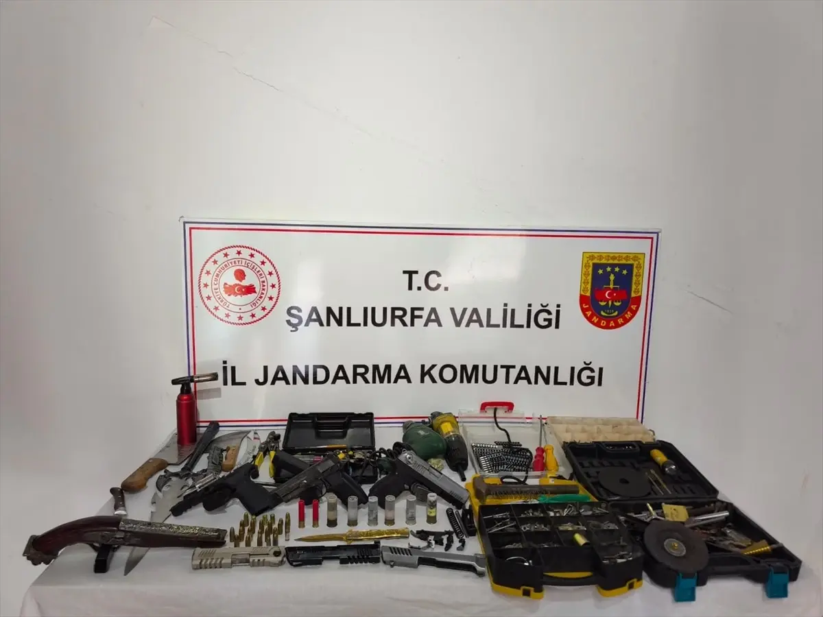 Şanlıurfa'da Silah Kaçakçılığı Operasyonu: 2 Gözaltı