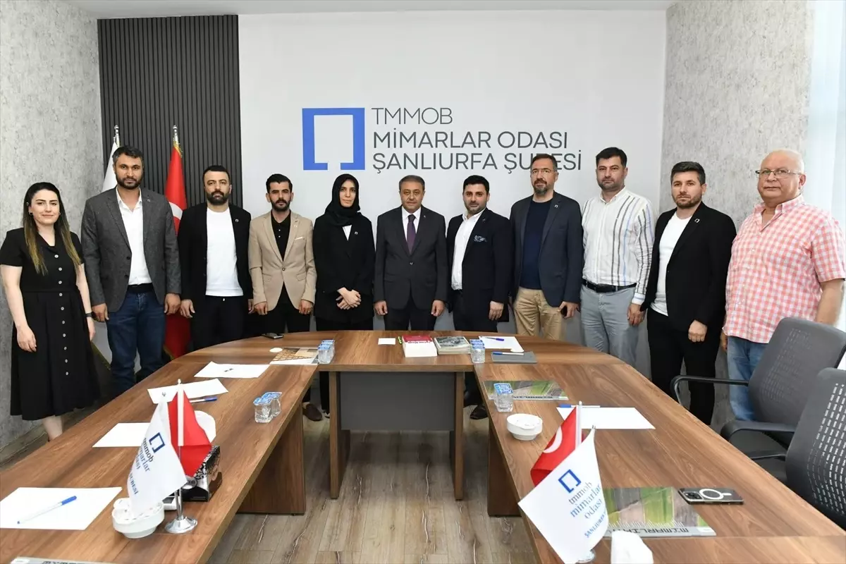 Şanlıurfa Valisi Şıldak, Ziraat ve Mimarlar Odası'nı Ziyaret Etti