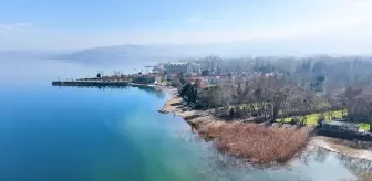Sapanca Gölü'ndeki Kaçak Yapılar Kaldırılıyor