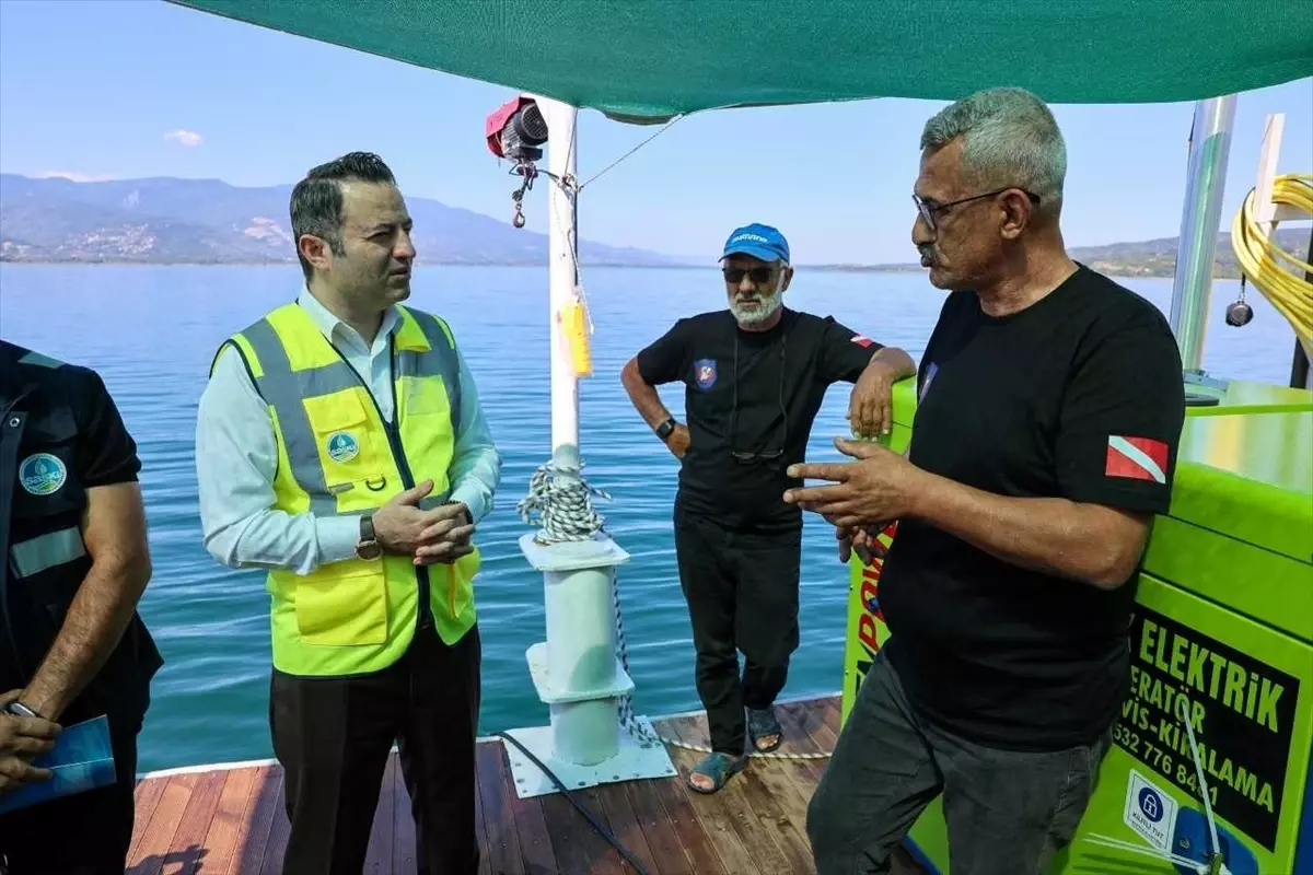 Sapanca Gölü'nde Su Alma Hatlarında Temizlik Çalışmaları Başlatıldı