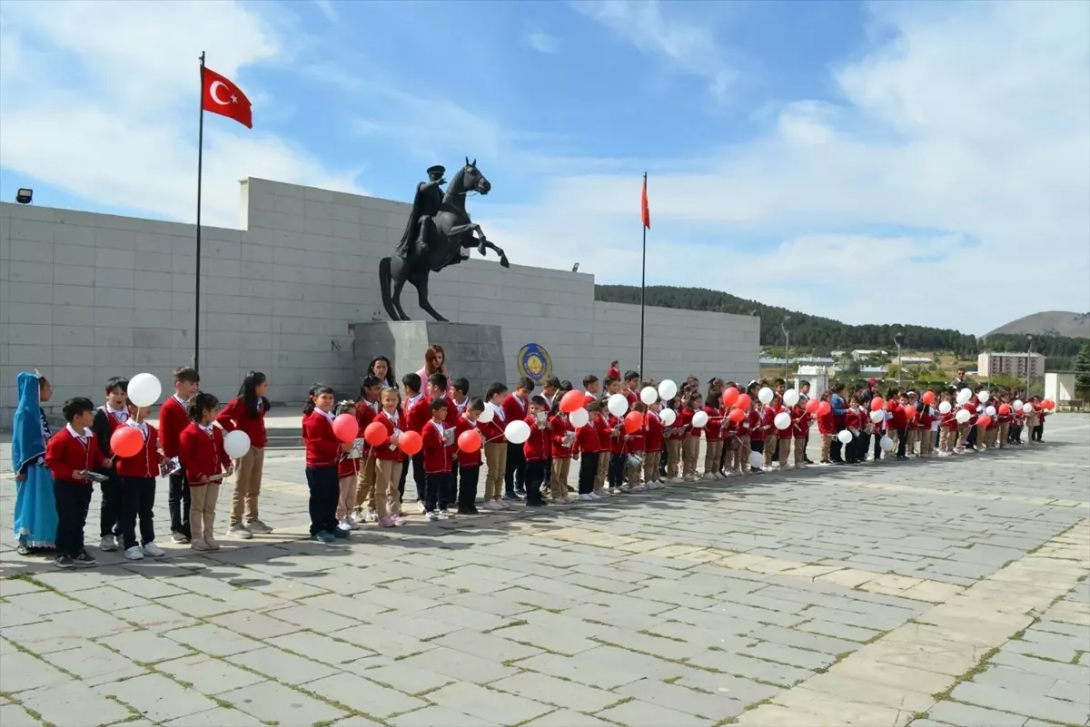 Sarıkamış'ta İlköğretim Haftası Töreni Düzenlendi