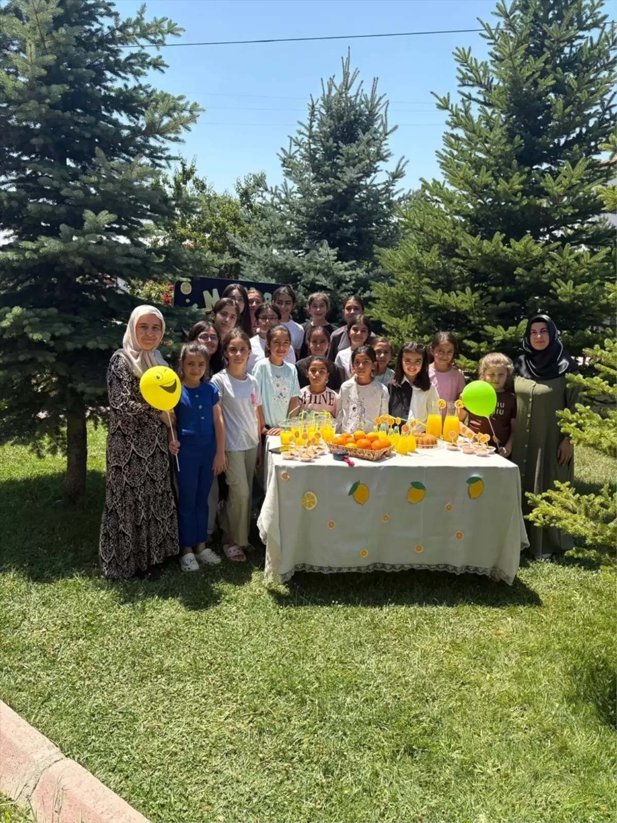 Zeynep Aksoy Kur'an Kursu'nda Öğrenciler İçin Şenlik Düzenlendi