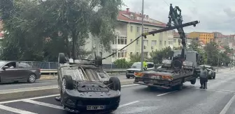 Sarıyer'de Ters Dönen Araçta Sürücü Yaralandı