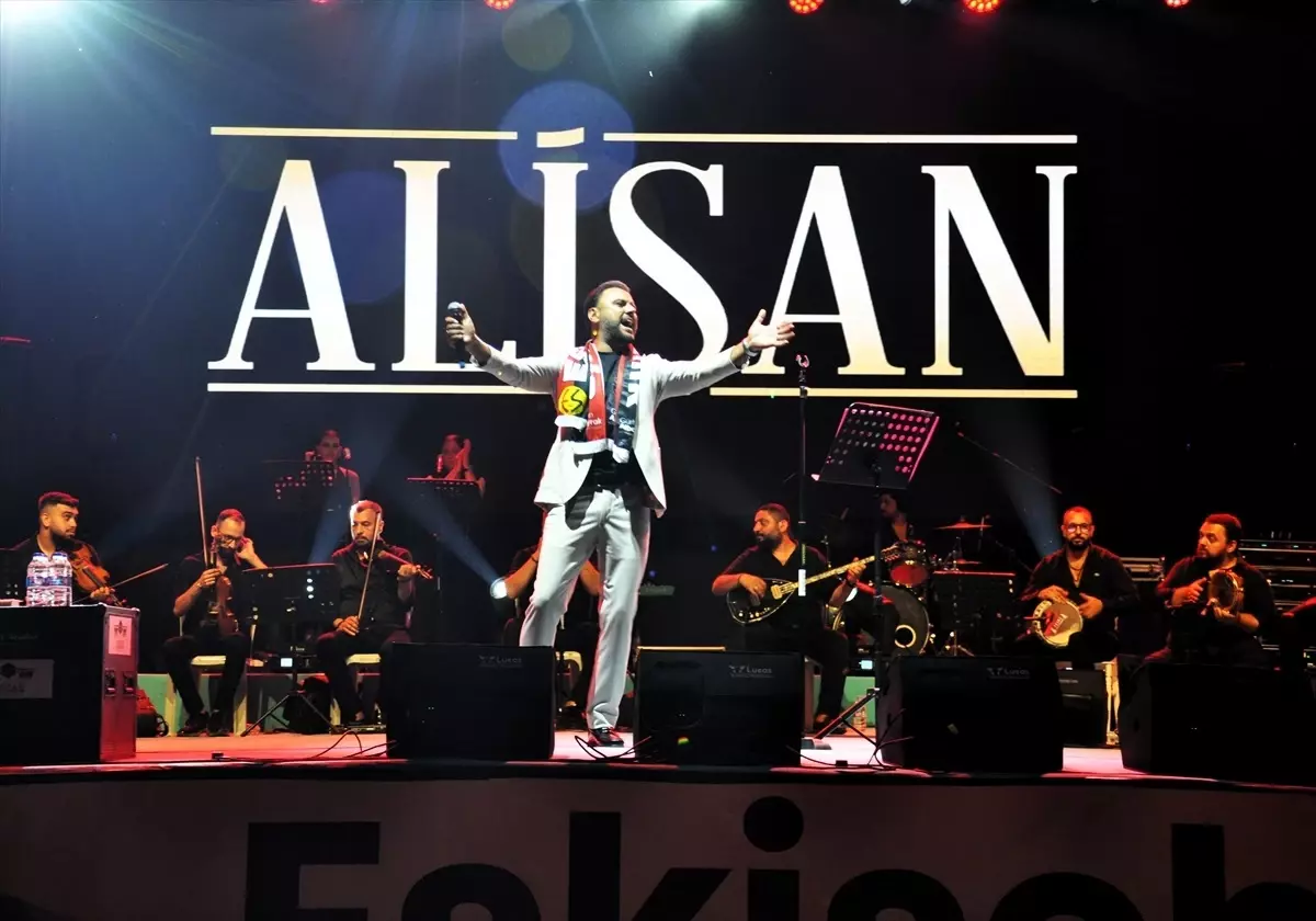 Alişan, Eskişehir Kurtuluşu İçin Konser Verdi