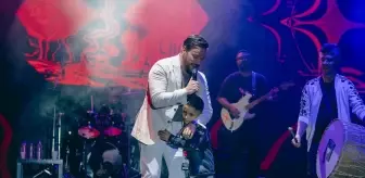 Sinan Akçıl Bitlis'te Konser Verdi