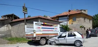 Sivas'ta Araç Kazası: 3 Çocuk Yaralandı