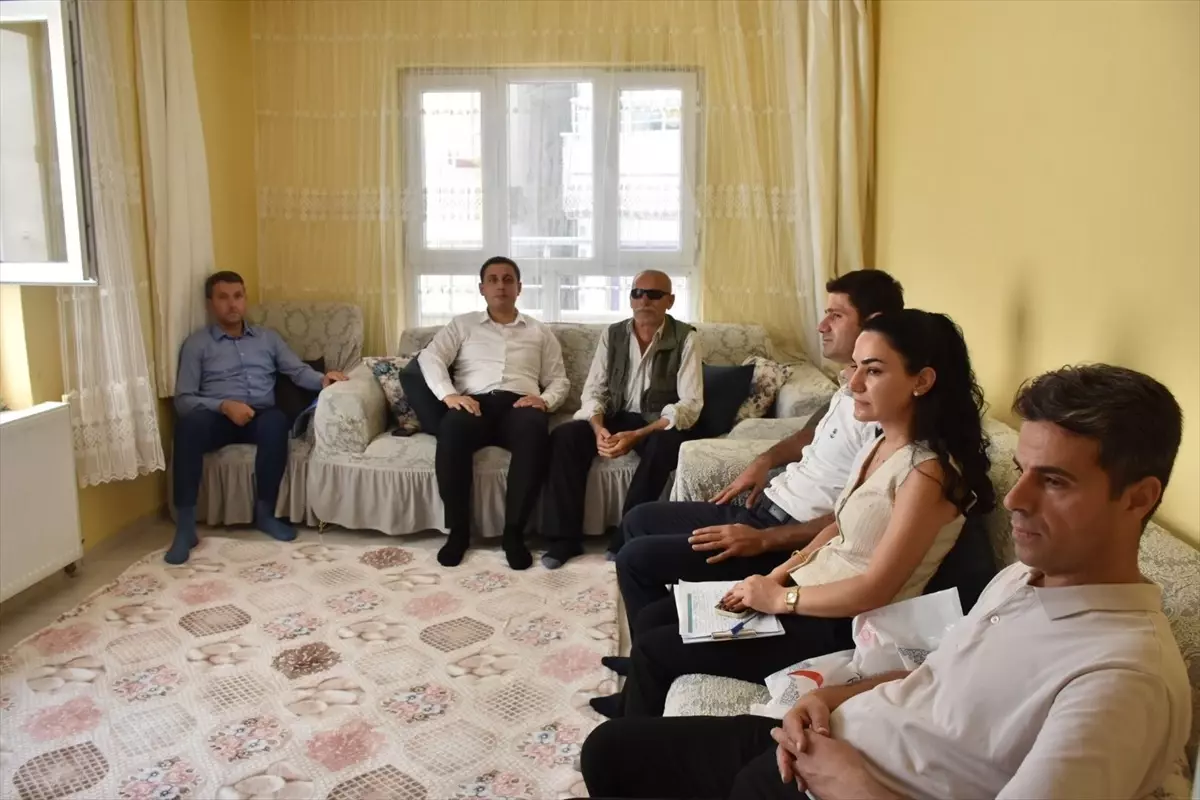 Kaymakam Başar Şehit Yakınlarını Ziyaret Etti