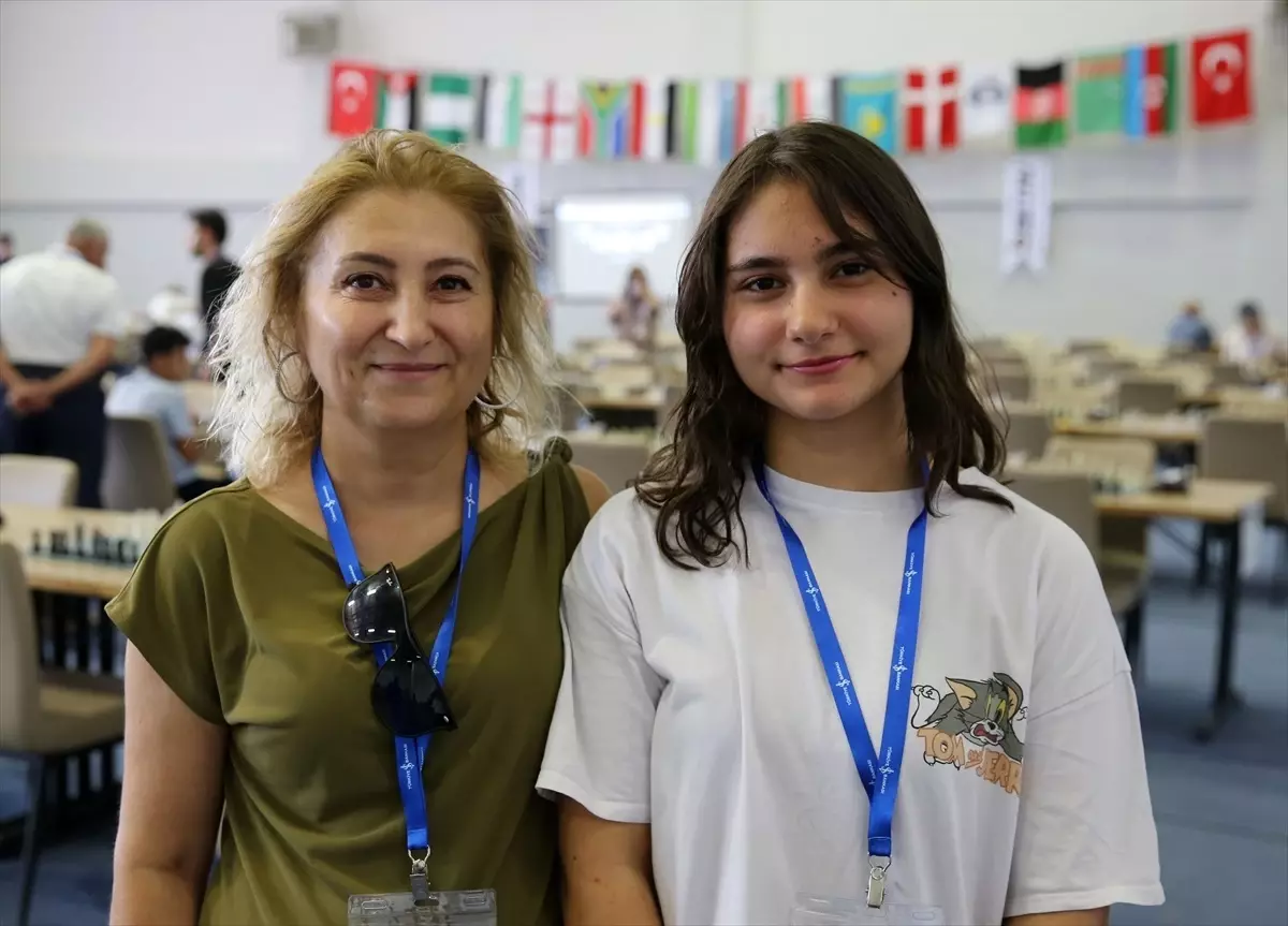 Anne ve Kızın Satranç Heyecanı: Bitlis'te Uluslararası Turnuva
