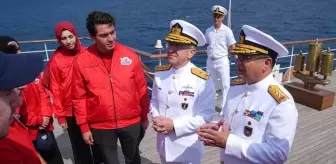 Savarona yatıyla Boğaz'daki geçiş törenine katılacak gençler duygularını AA'ya anlattı