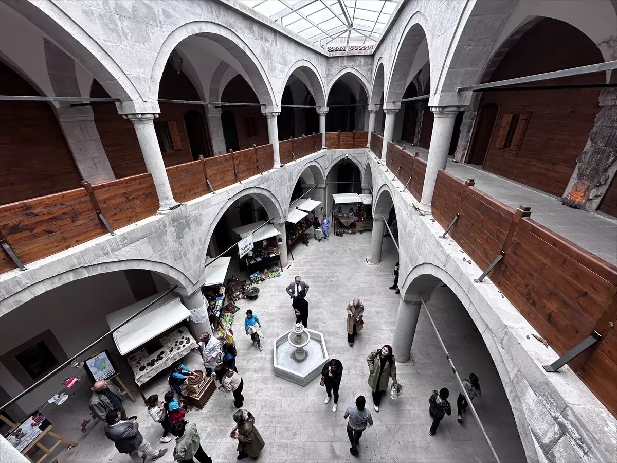 Geri Dönüşüm Malzemeleriyle Hazırlanan Ürünler Şebinkarahisar'da Sergilendi