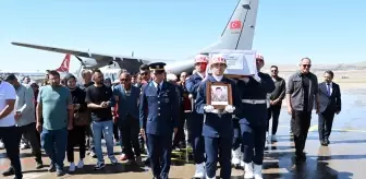 Şehit Piyade Sözleşmeli Er Özkan Özkanlı'nın cenazesi Aksaray'a getirildi