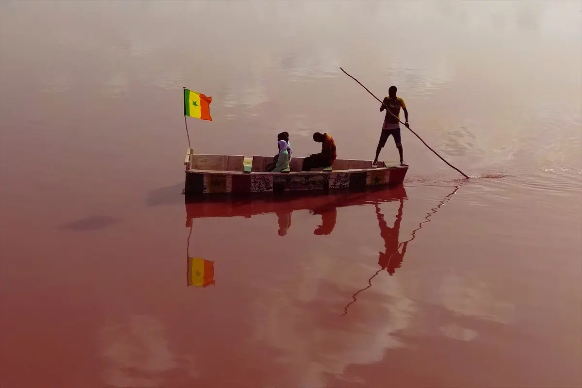 Senegal'deki Pembe Göl, 3 Yılın Ardından Tekrar Pembeleşti
